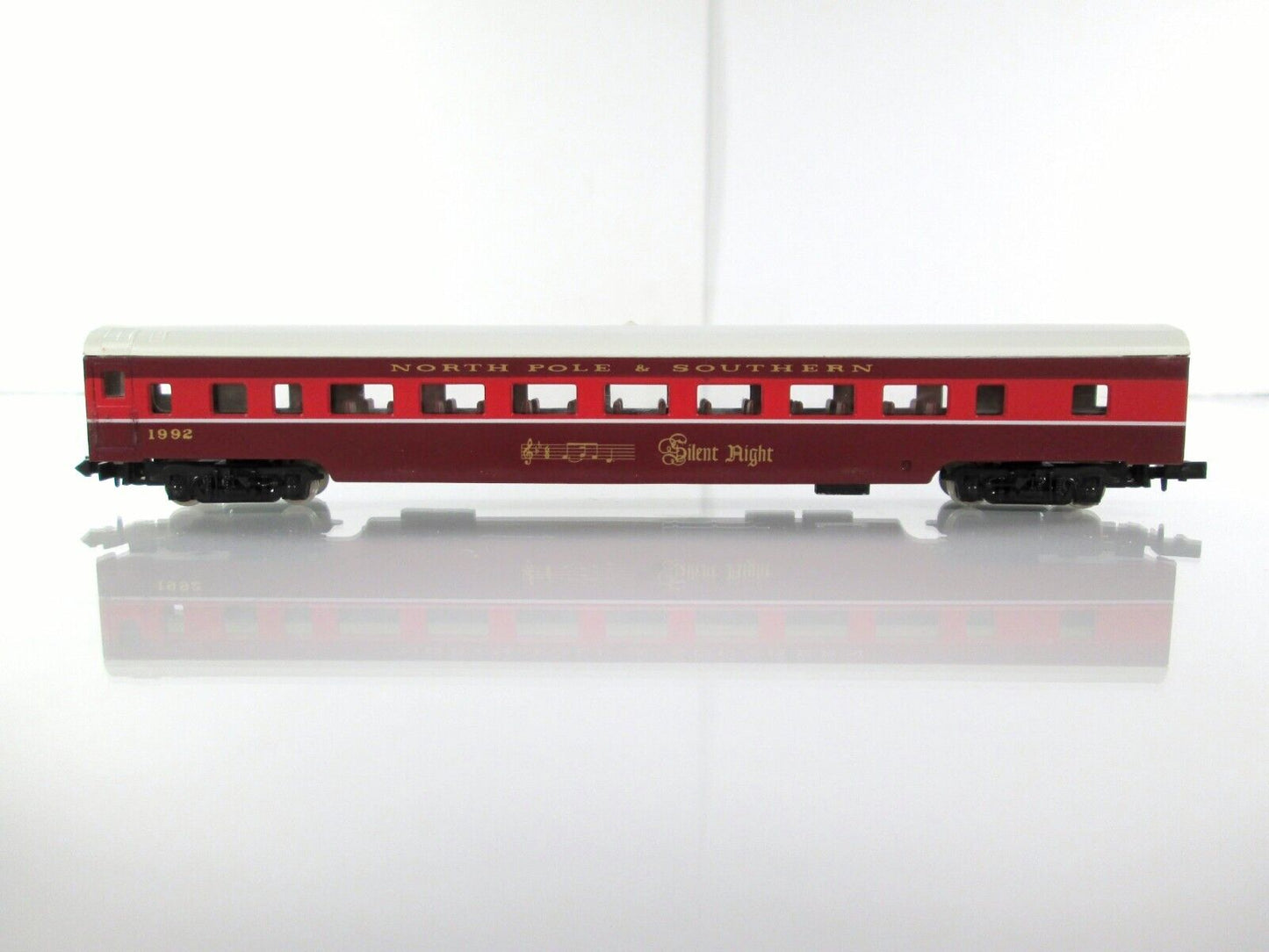 N Scale *NORTH POLE & SOUTHERN* SILENT NIGHT Christmas 1992 Coach - Con-Cor 8716