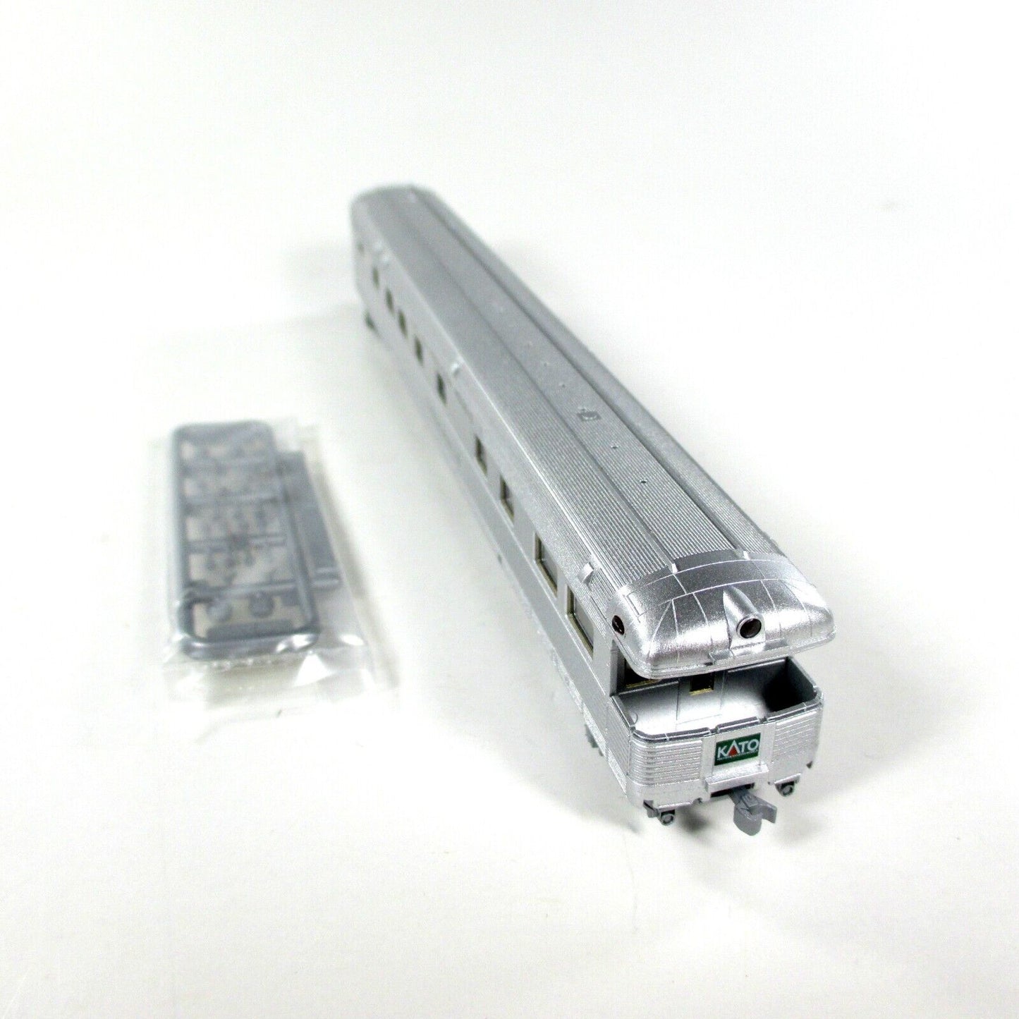 N Scale ***CHICAGO*** Business Passenger Observation Car - Kato 156-0899
