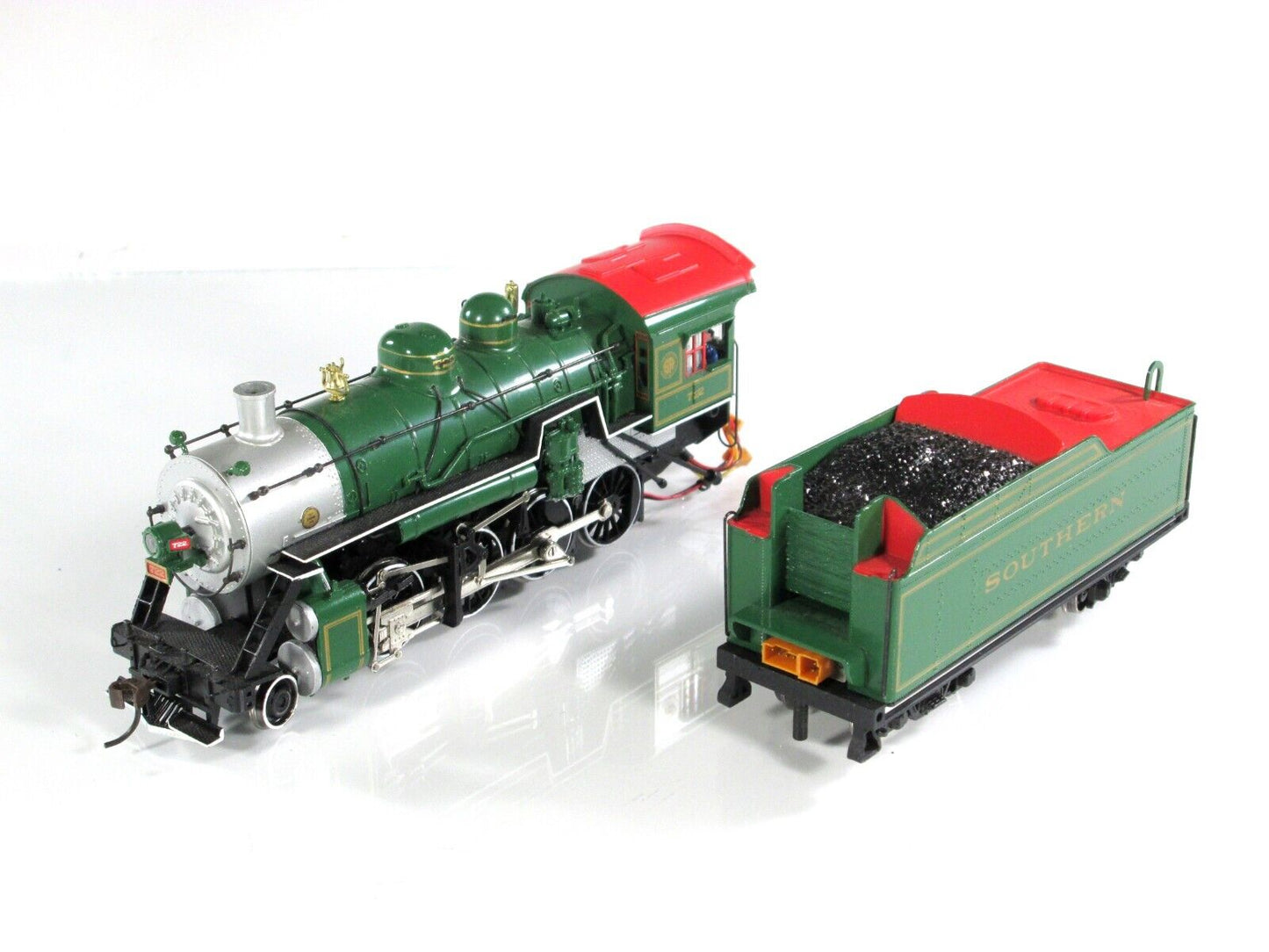 HO Scale **SOUTHERN** Baldwin 2-8-0 Consolidation #722 - Bachmann Spectrum 11413