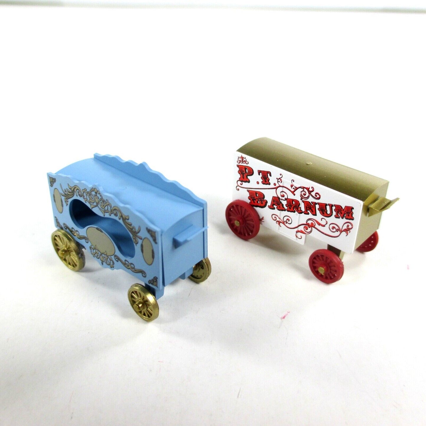 N Scale P.T. Barnum Vintage Circus Wagon Cars 2-Pack Set - Micro Trains 47000089