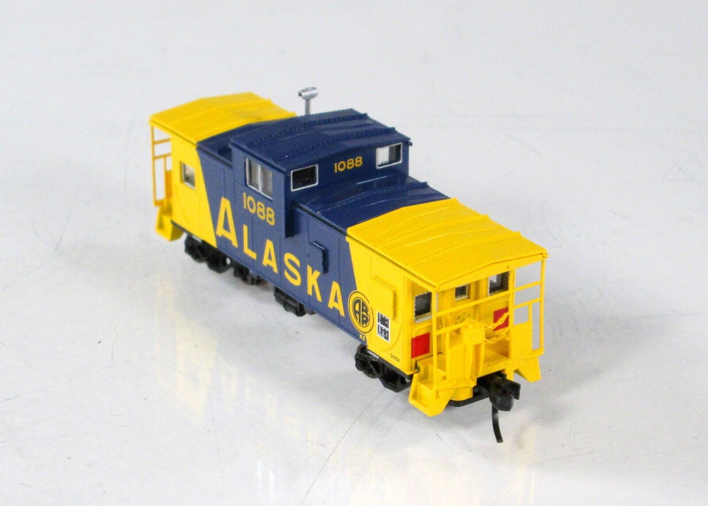 N Scale ***ALASKA*** EV Cupola Caboose, ARR #1088 - Atlas 50003152 **VERY RARE**