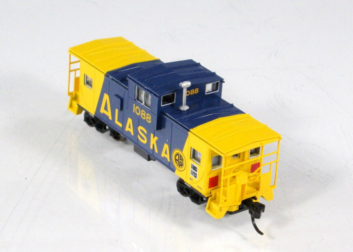 N Scale ***ALASKA*** EV Cupola Caboose, ARR #1088 - Atlas 50003152 **VERY RARE**
