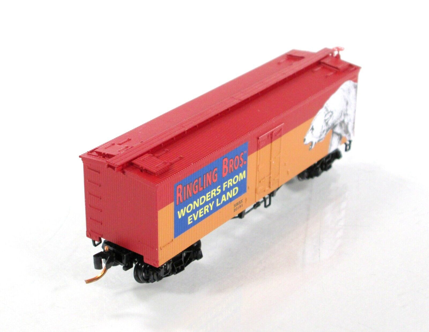N Scale ***RINGLING CIRCUS*** Polar Bear Box Car #20151 -- Micro Trains 05800100