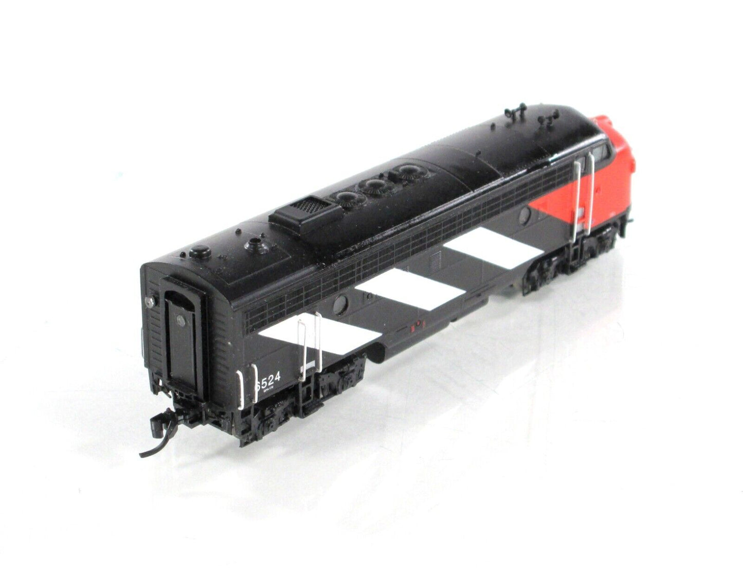 N Scale ***CANADIAN NATIONAL*** EMD FP9 #6524 -- Intermountain 69988-01, DCC Rdy