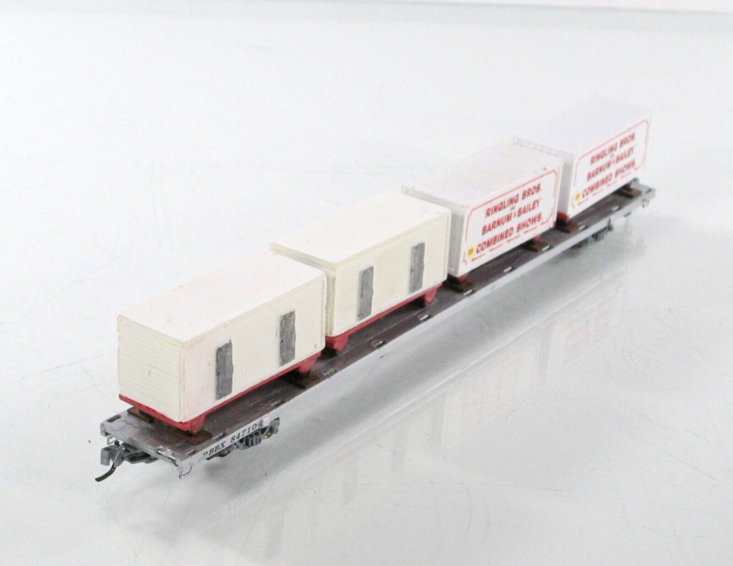 N Scale **RINGLING** Circus Wagons, 89' Flat Car #84710 -  Micro Trains 11200710