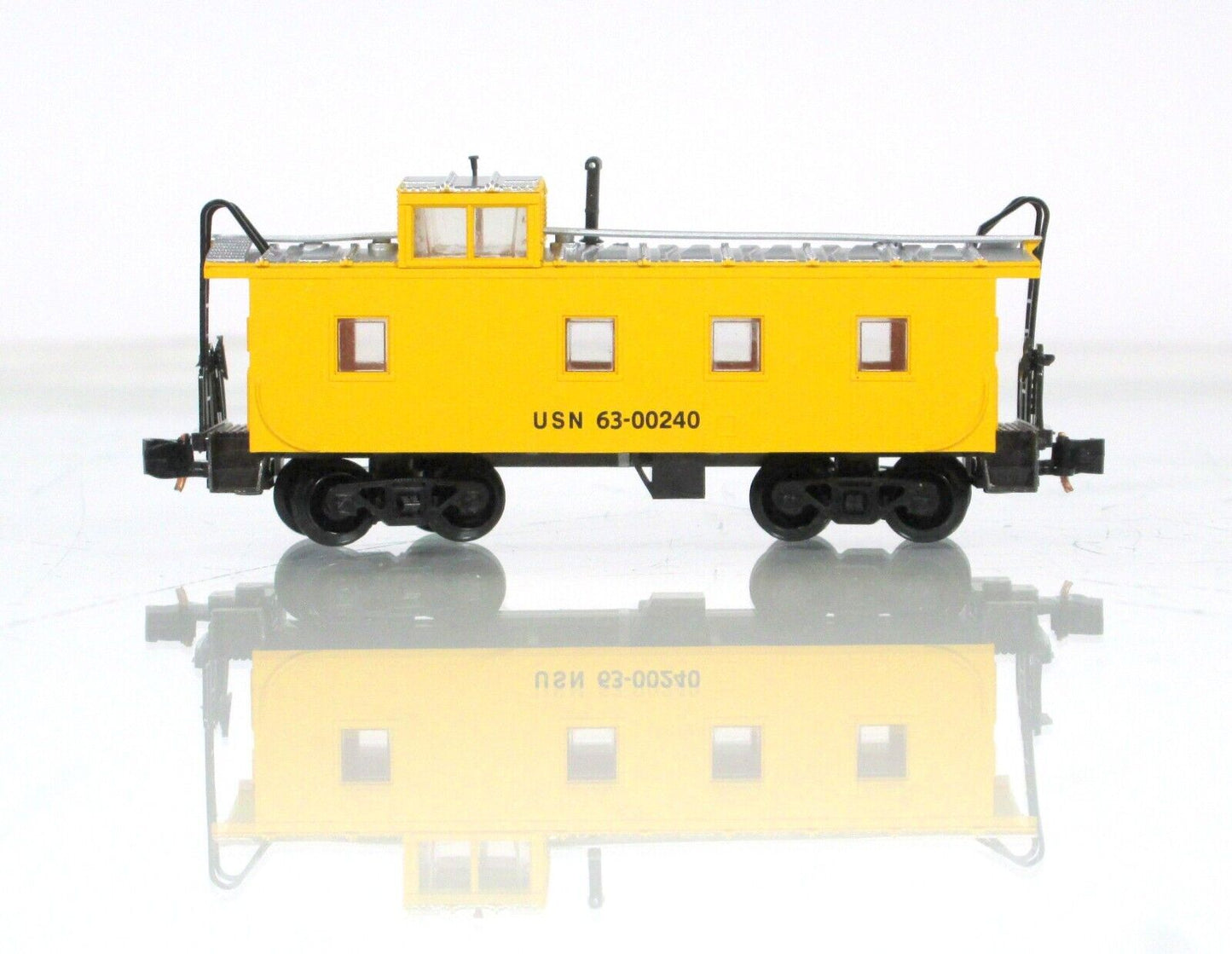 N Scale ***US NAVY*** 36' Cupola Caboose - USN 63-00240 -- Micro Trains 10050029