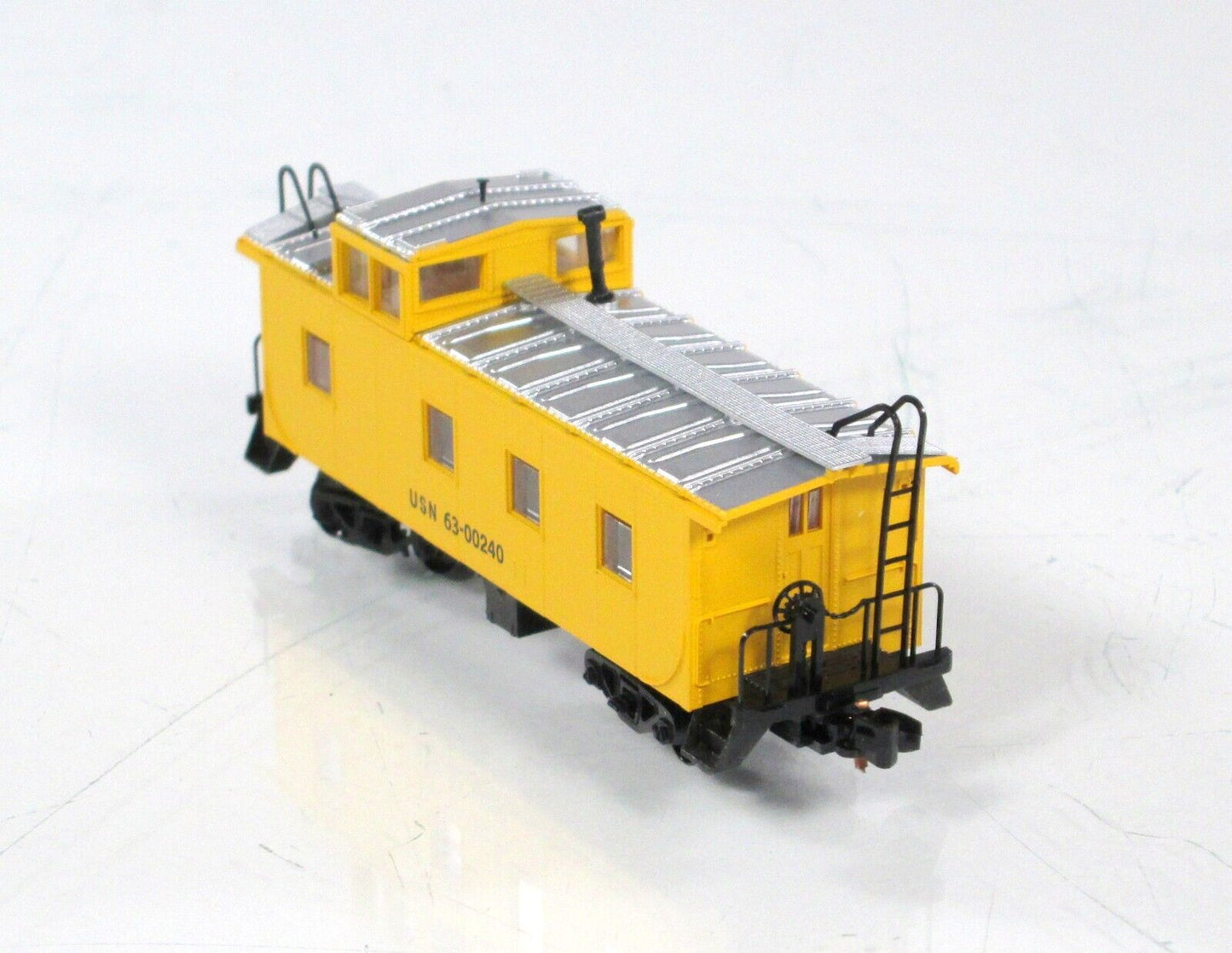 N Scale ***US NAVY*** 36' Cupola Caboose - USN 63-00240 -- Micro Trains 10050029