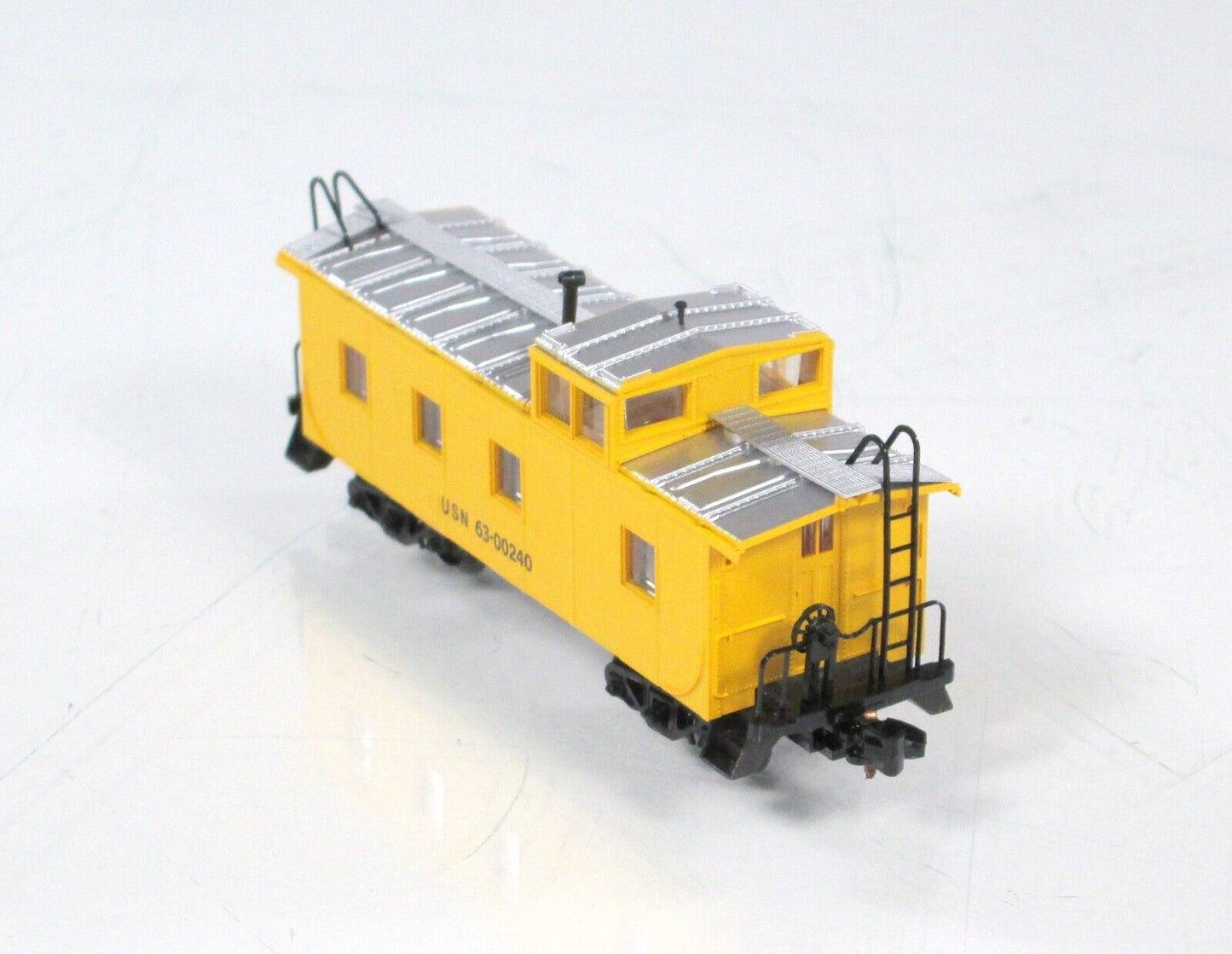 N Scale ***US NAVY*** 36' Cupola Caboose - USN 63-00240 -- Micro Trains 10050029