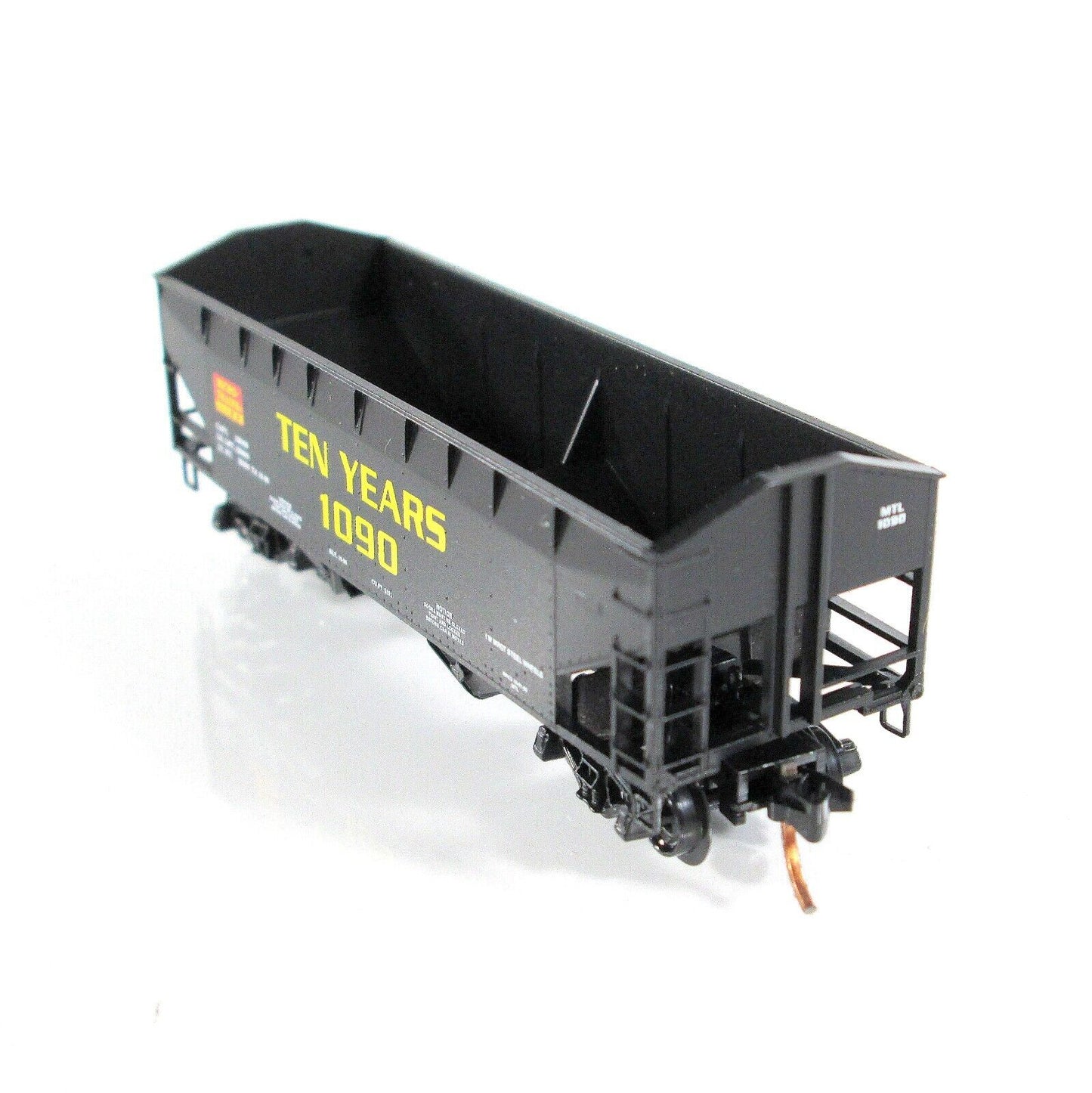 N Scale Micro Trains LINE 10th Anniversary Coal Hopper **TEN YEARS 1090** 90020