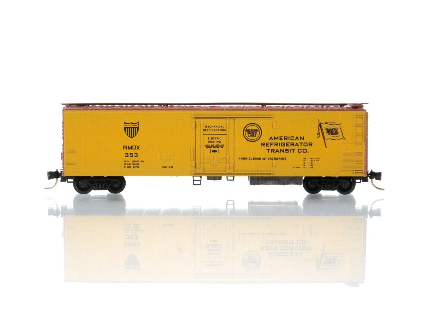 N Scale **AMERICAN REFRIGERATOR TRANSPORT** Reefer 8-Car Set, Micro Trains 69050