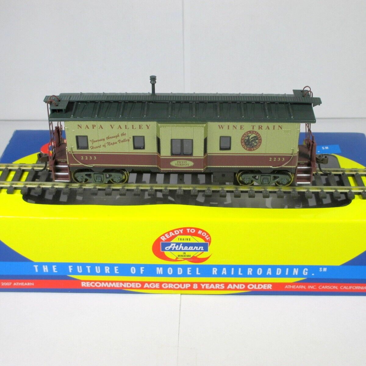 HO Scale *NAPA VALLEY* Railroad Bay Window Caboose *Petit Verdot* - Athearn 8509