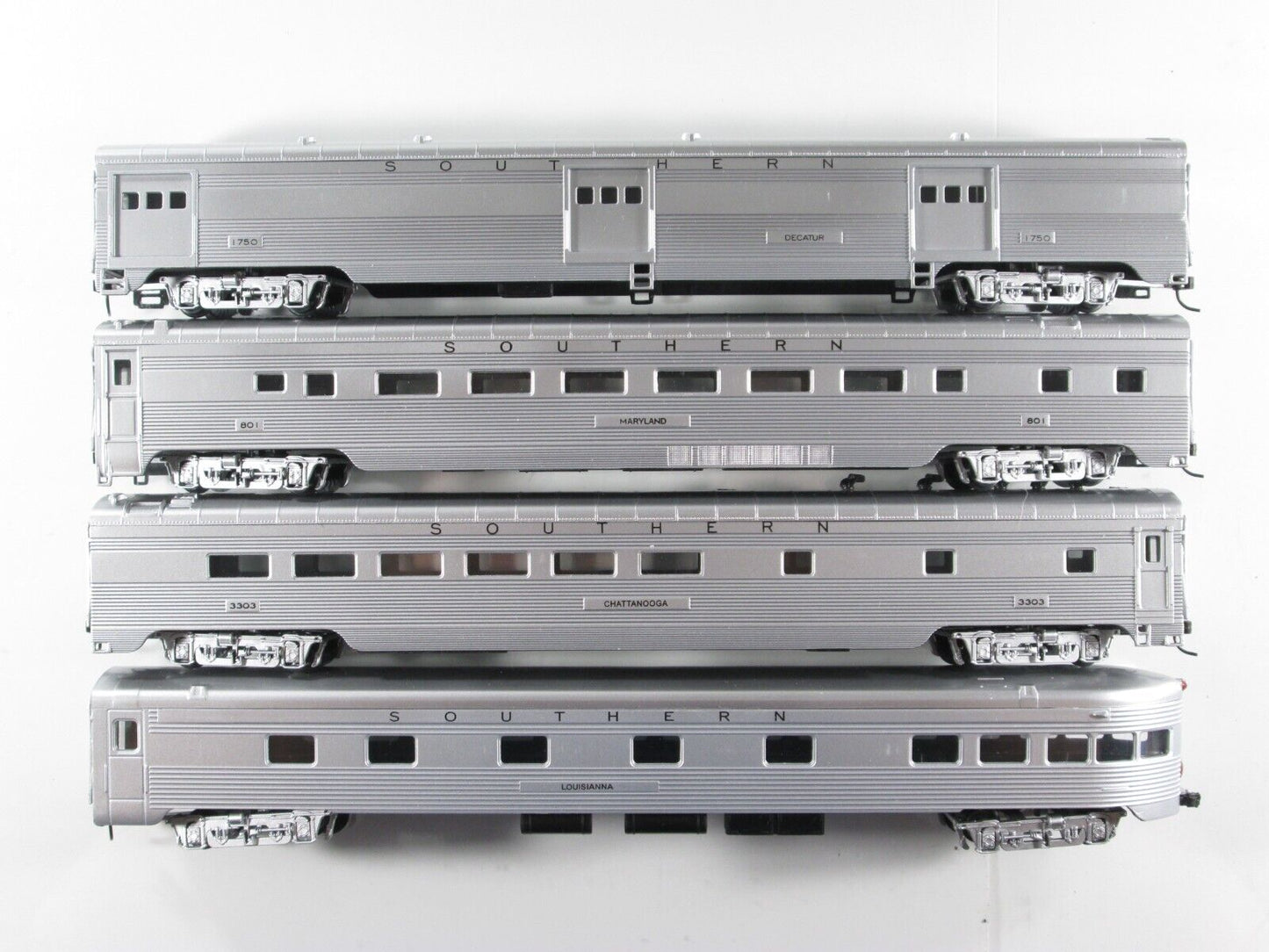 HO Scale SOUTHERN Lightweight Passenger Car 8-Pack Set - IHC 47948, Knuckle Cplr