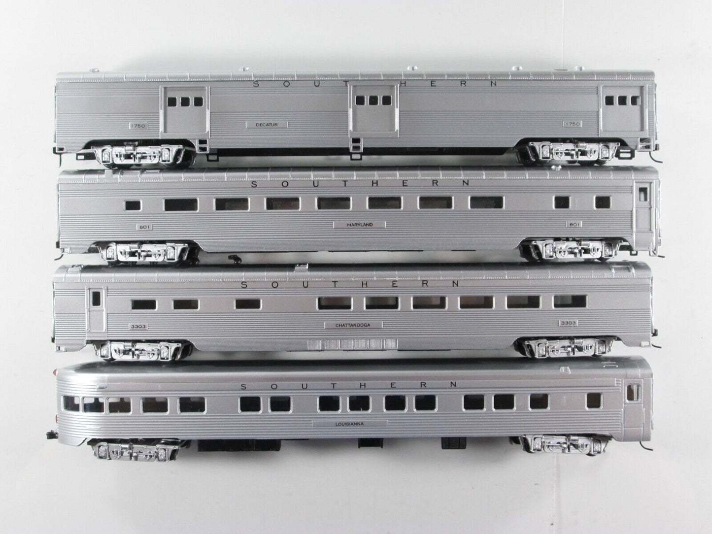 HO Scale SOUTHERN Lightweight Passenger Car 8-Pack Set - IHC 47948, Knuckle Cplr
