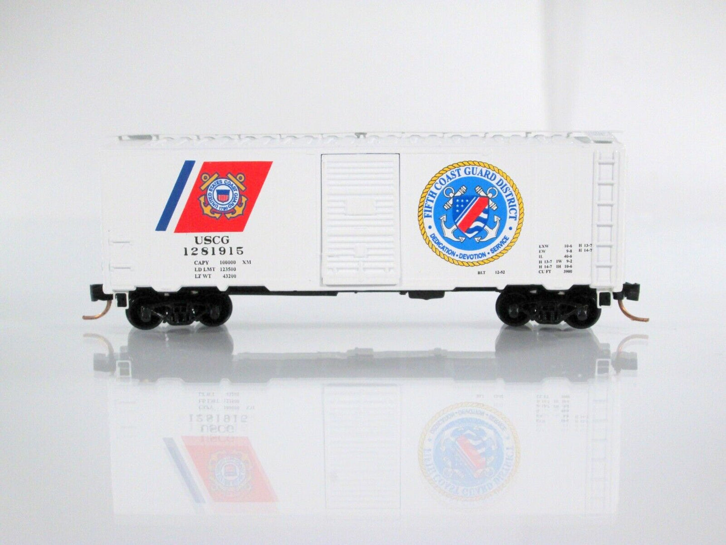 N Scale *US COAST GUARD* 5th District 40' Box Car, USCG 1281915 -- Deluxe 240251