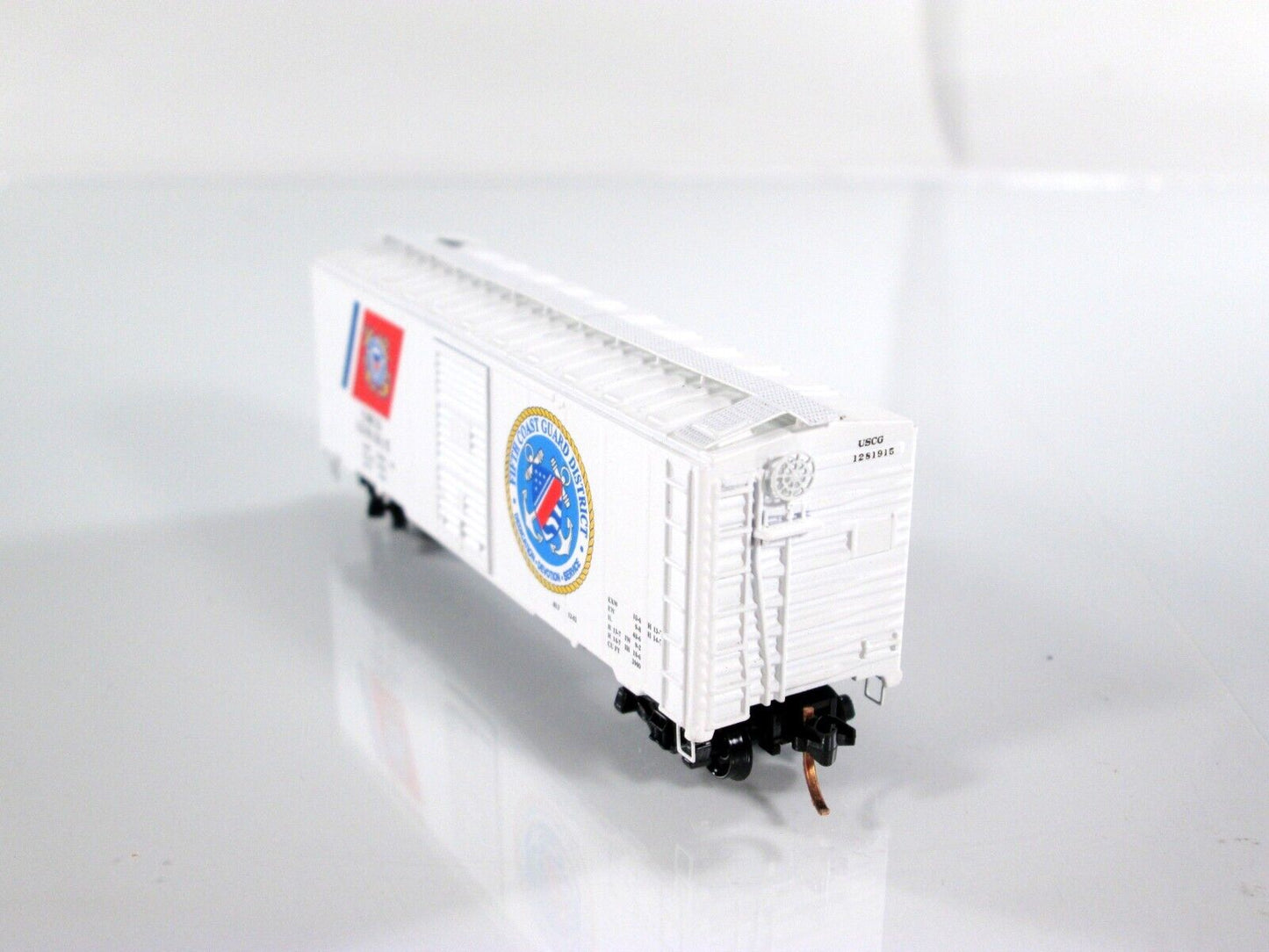 N Scale *US COAST GUARD* 5th District 40' Box Car, USCG 1281915 -- Deluxe 240251