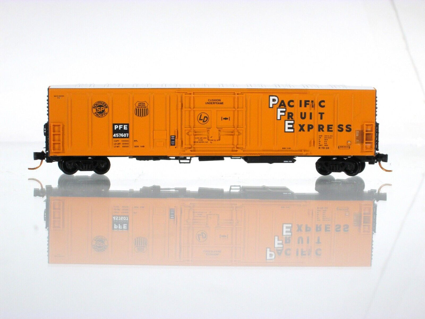 N Scale *PACIFIC FRUIT EXPRESS* UP-SP Reefer 6-Car Set, Intermountain 68801 RARE
