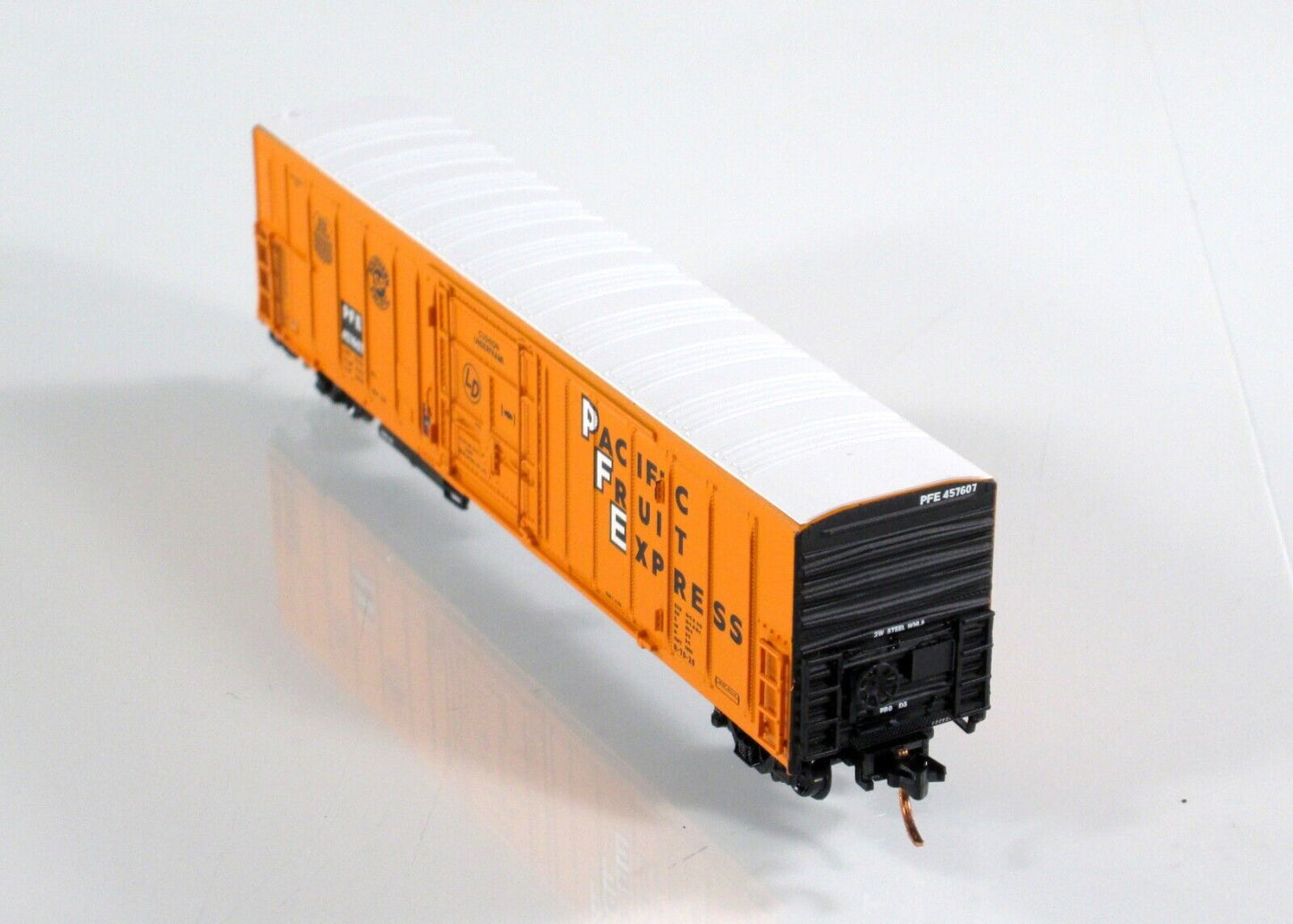 N Scale *PACIFIC FRUIT EXPRESS* UP-SP Reefer 6-Car Set, Intermountain 68801 RARE