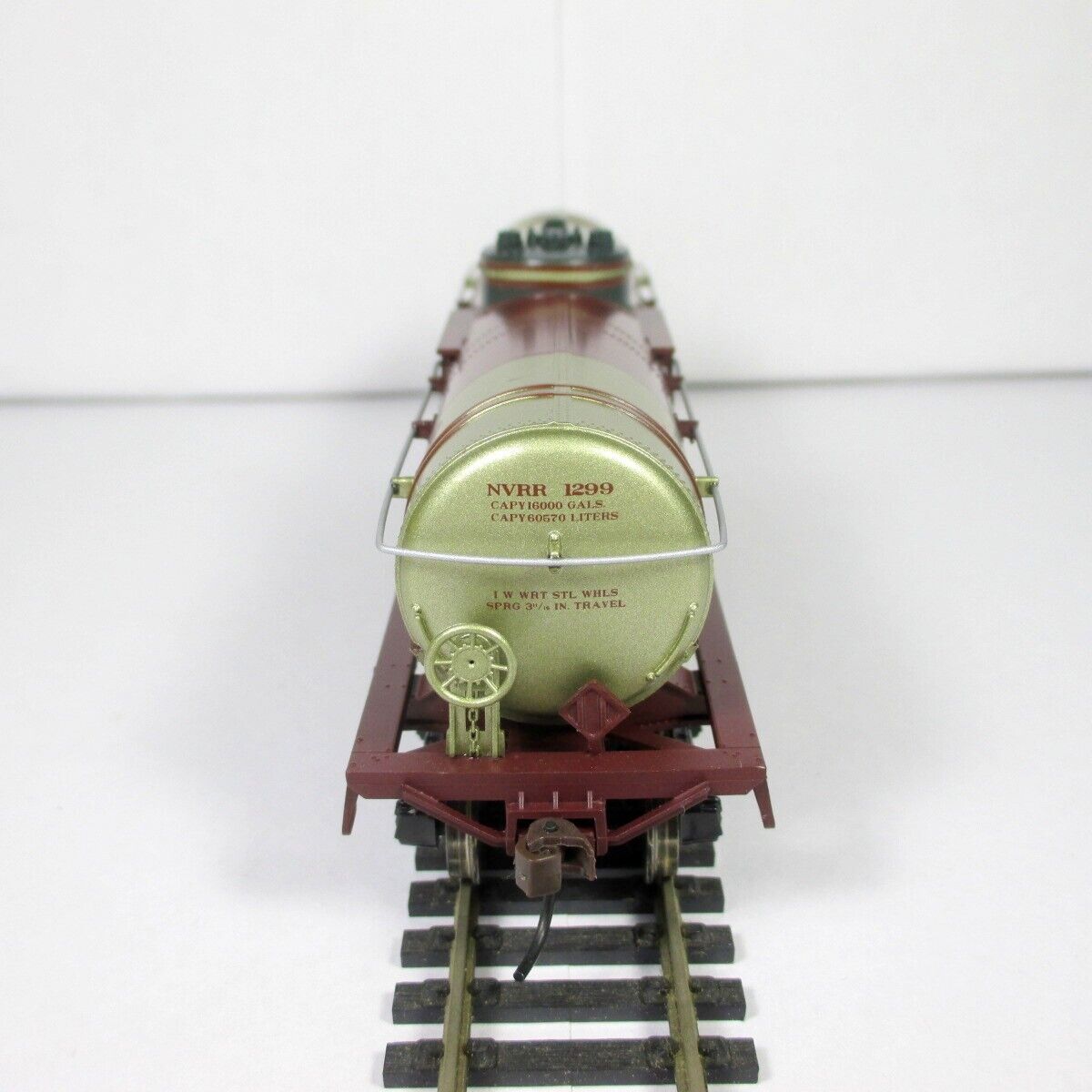HO Scale **NAPA VALLEY** Railroad Single-Dome Tank Car, NVRR 1299 - Athearn 8507