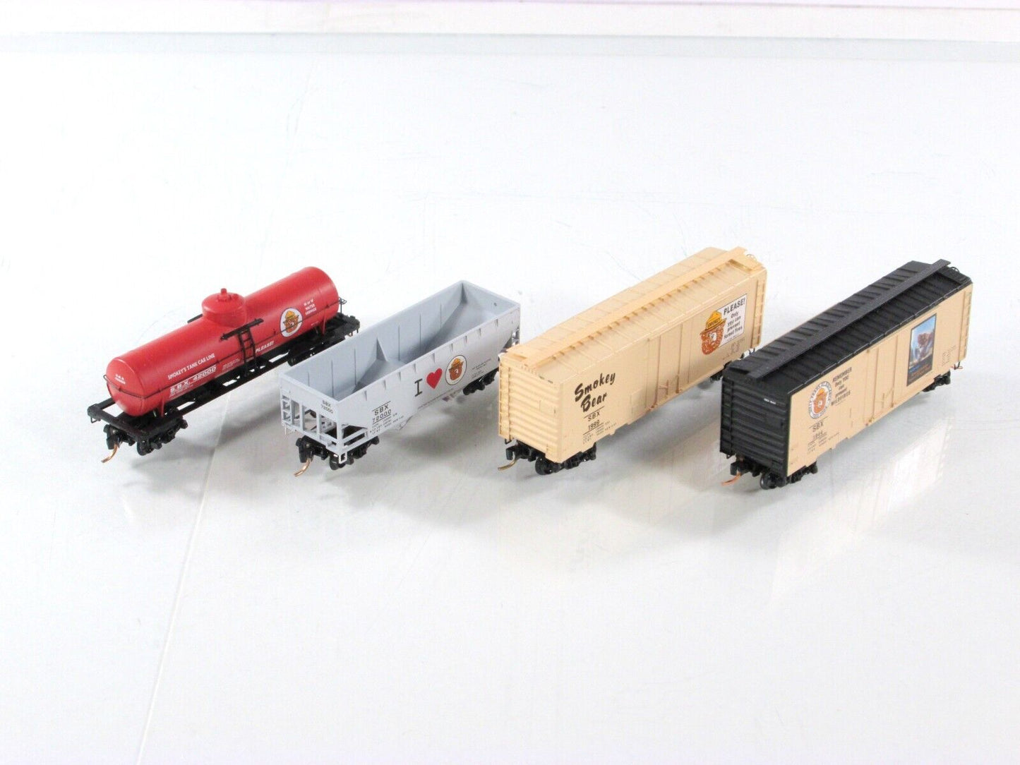 N Scale **SMOKEY BEAR** MoW Forest Fire Prevention 4-Car Set, SBX - Micro Trains
