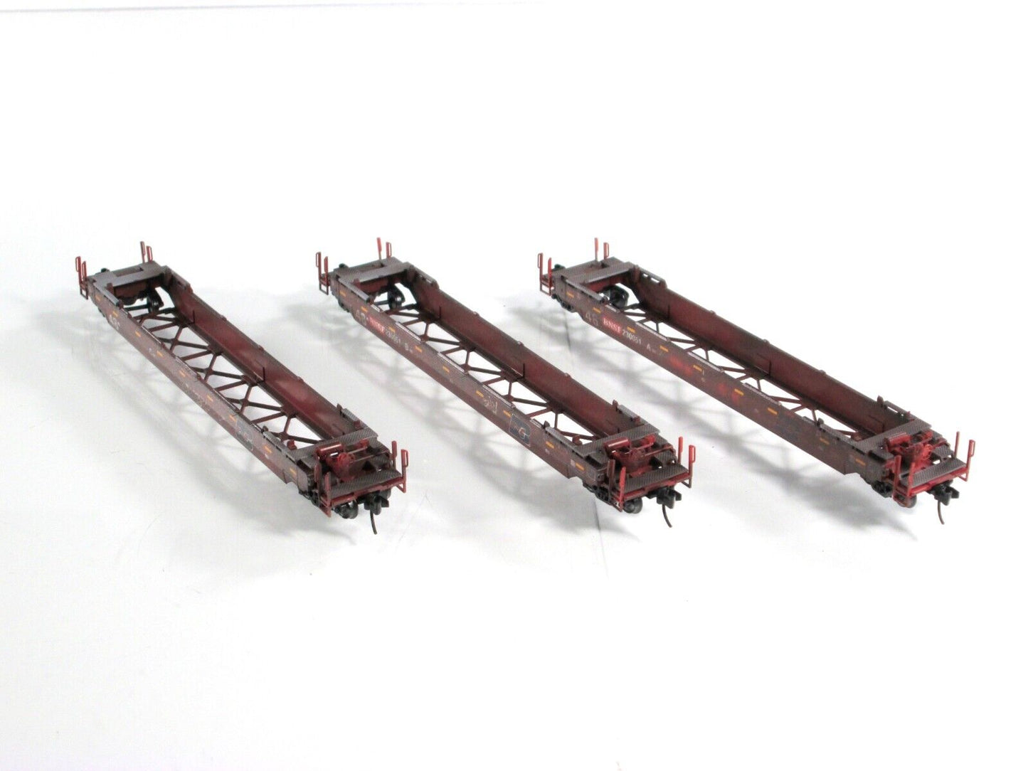 N Scale **BNSF** Weathered & Graffiti 70' Well Car 3-Set - Micro Trains 99305780