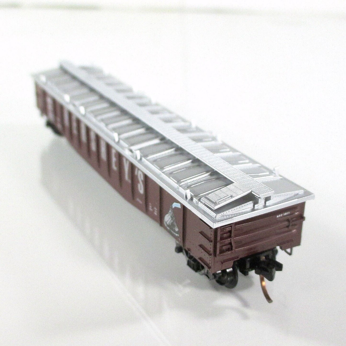 N Scale ***HERSHEY'S KISSES*** Covered Gondola -- HFC 1011 - Micro Trains 106060