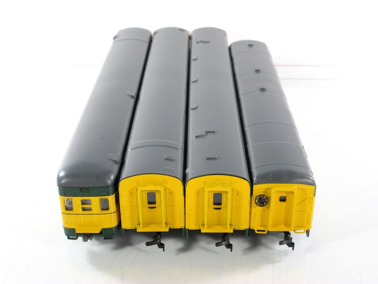 HO Scale **CHICAGO NORTH WESTERN** 1930s Passenger 4-Car Set B -- Rivarossi 6933