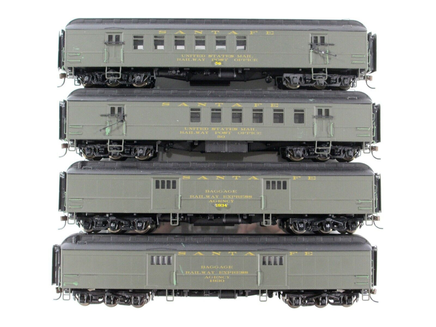 HO Scale **SANTA FE** 60' HvyWt Passenger Set - Rivarossi RT600229, Knuckle Cplr