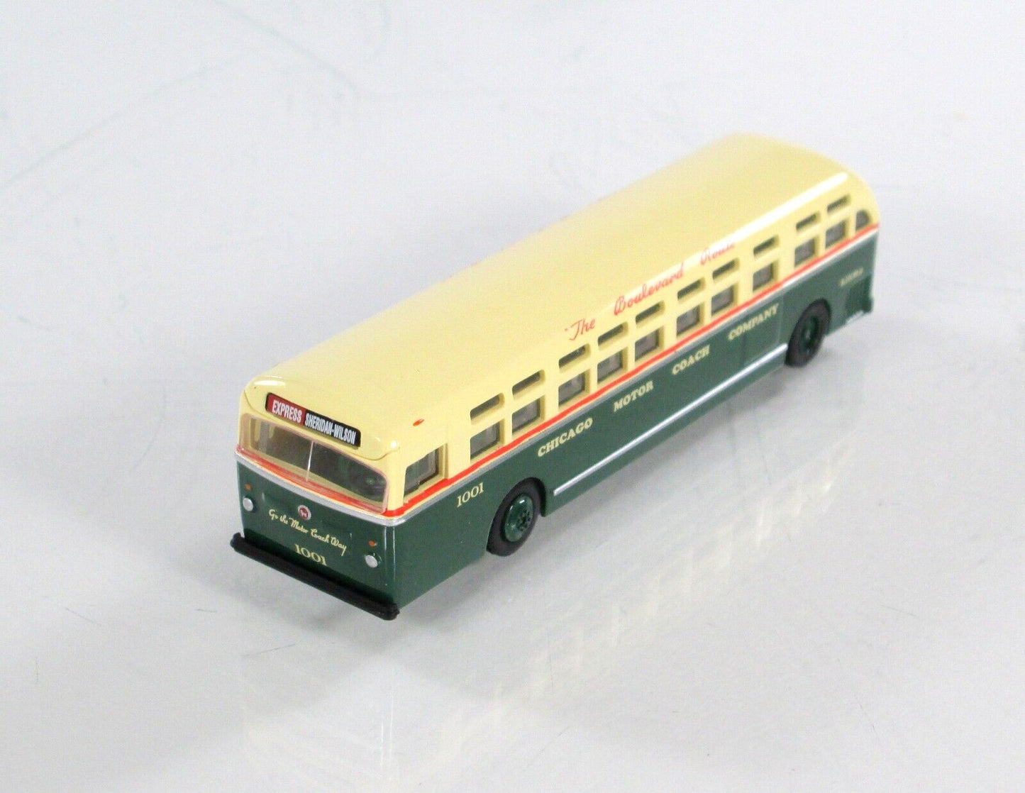 N Scale **CHICAGO MOTOR COACH** The Boulevard Route #1001 - WHEELS of TIME 90686