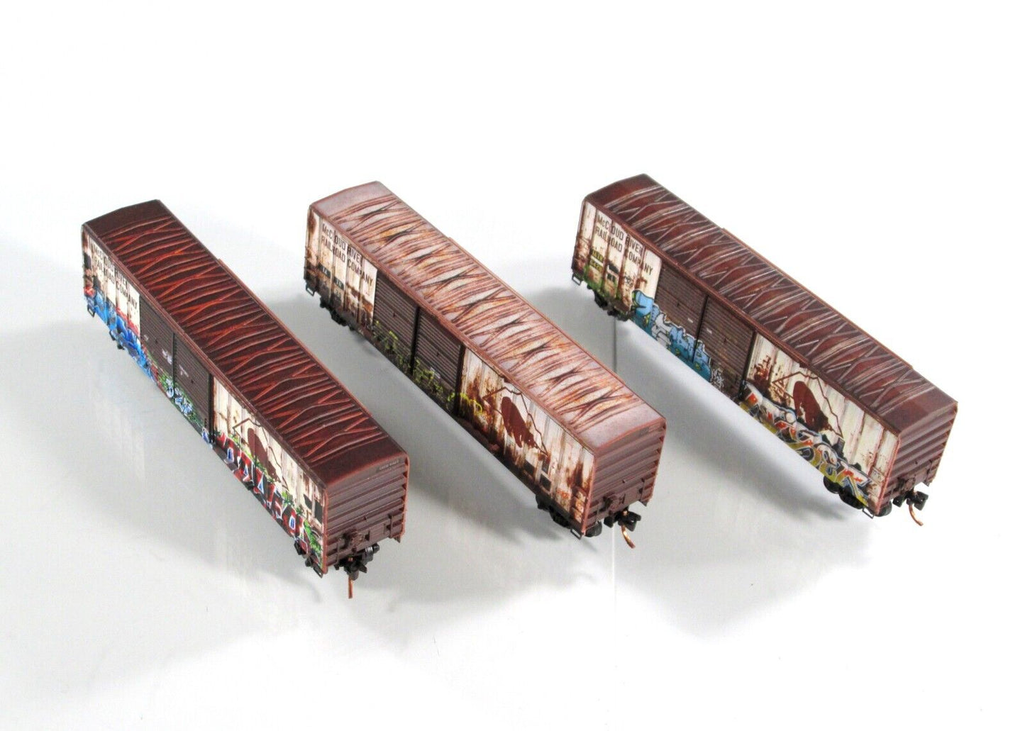 N Scale ***McCLOUD RIVER*** Weathered Box Car 3-Pack Set - Micro Trains 99305400