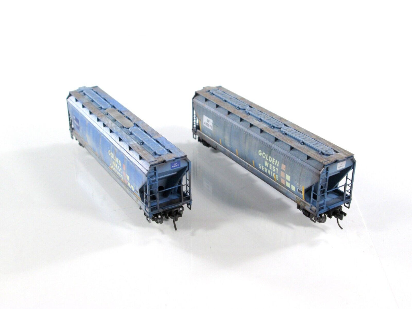 N Scale **SP Ex-GOLDEN WEST** Weathered 3-Bay Hopper Set - Micro Trains 99305970