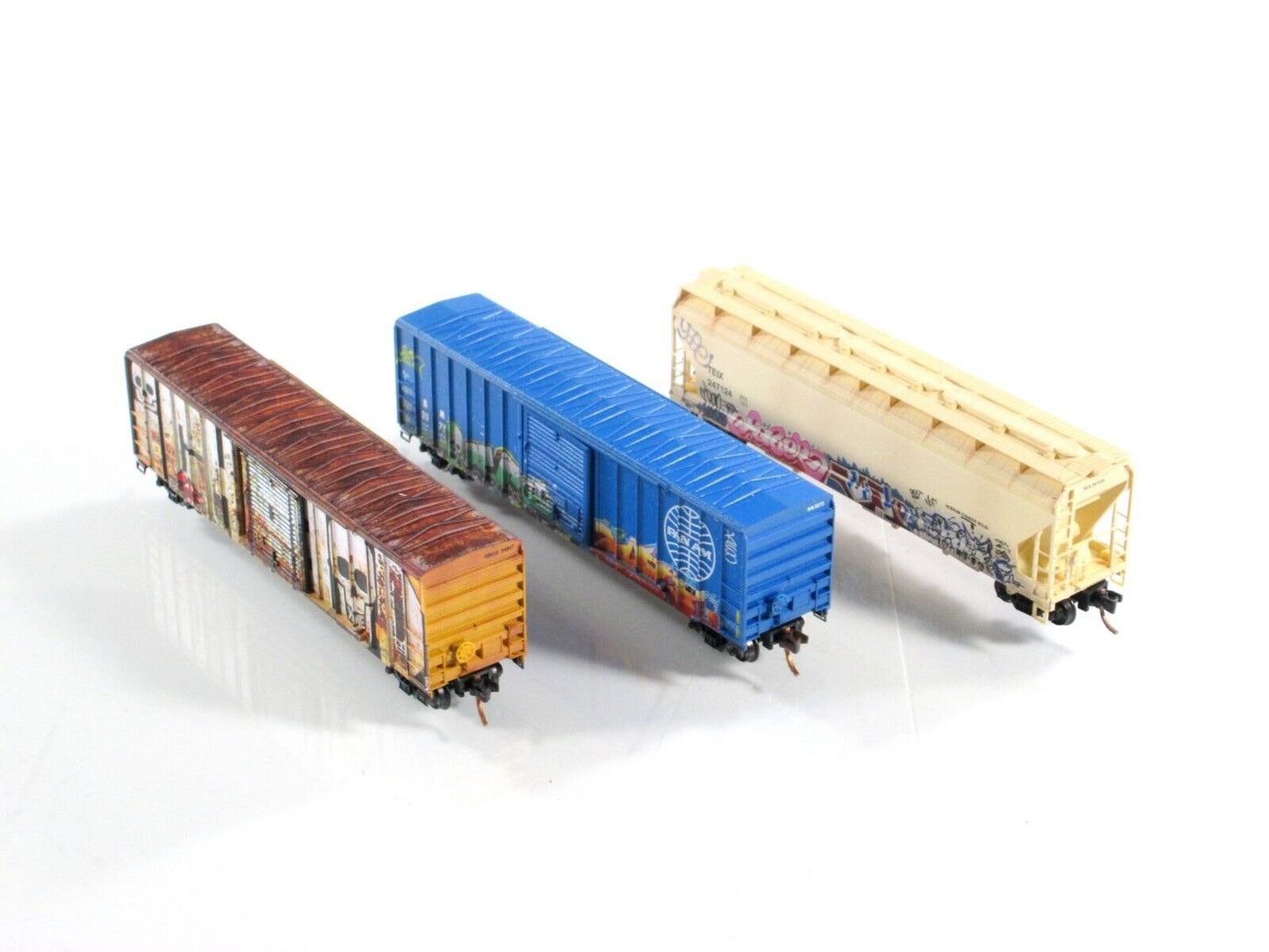 N Scale **ICHABOD** Weathered & Graffiti Car 3-Pack Set -- Micro Trains 99305350