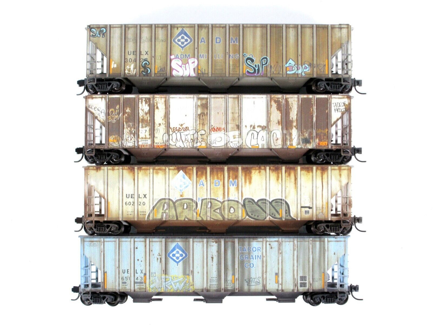 N Scale **ADM** Weathered & Graffiti Hopper 4-Pack Set --- Micro Trains 98305028