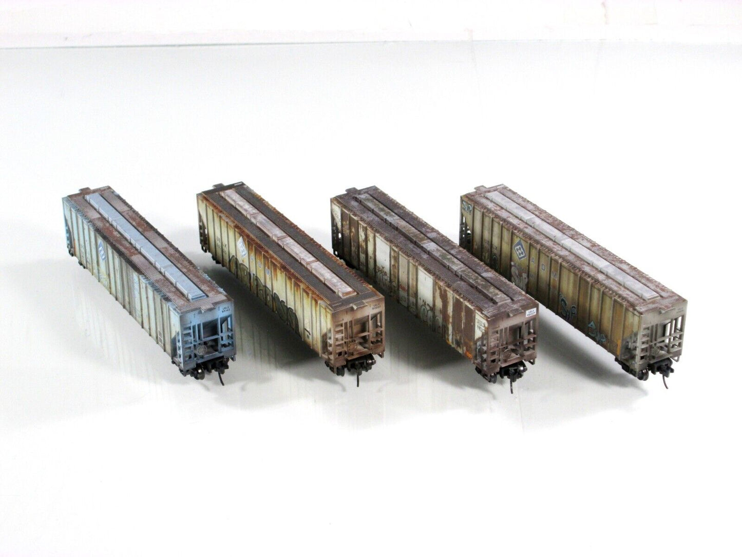 N Scale **ADM** Weathered & Graffiti Hopper 4-Pack Set --- Micro Trains 98305028