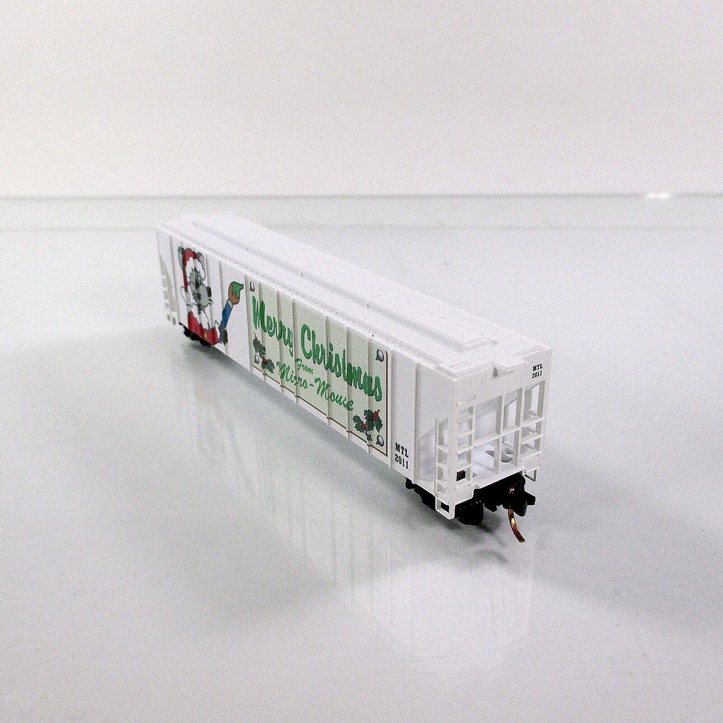 N Scale ***MERRY CHRISTMAS*** Micro Mouse Hopper 2011 - Micro Trains 09900120