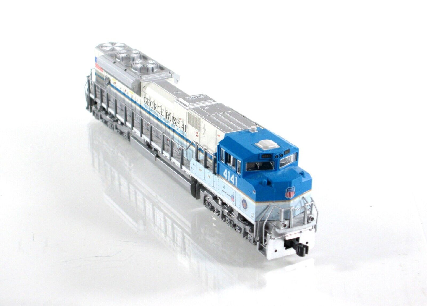 N Scale **GEORGE BUSH** SD70ACe Diesel Locomotive 4141 -Kato 176-8411, DCC Ready