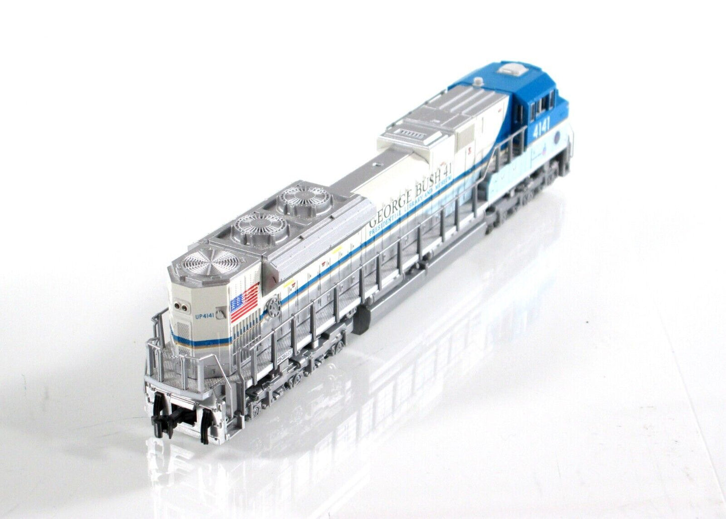 N Scale **GEORGE BUSH** SD70ACe Diesel Locomotive 4141 -Kato 176-8411, DCC Ready