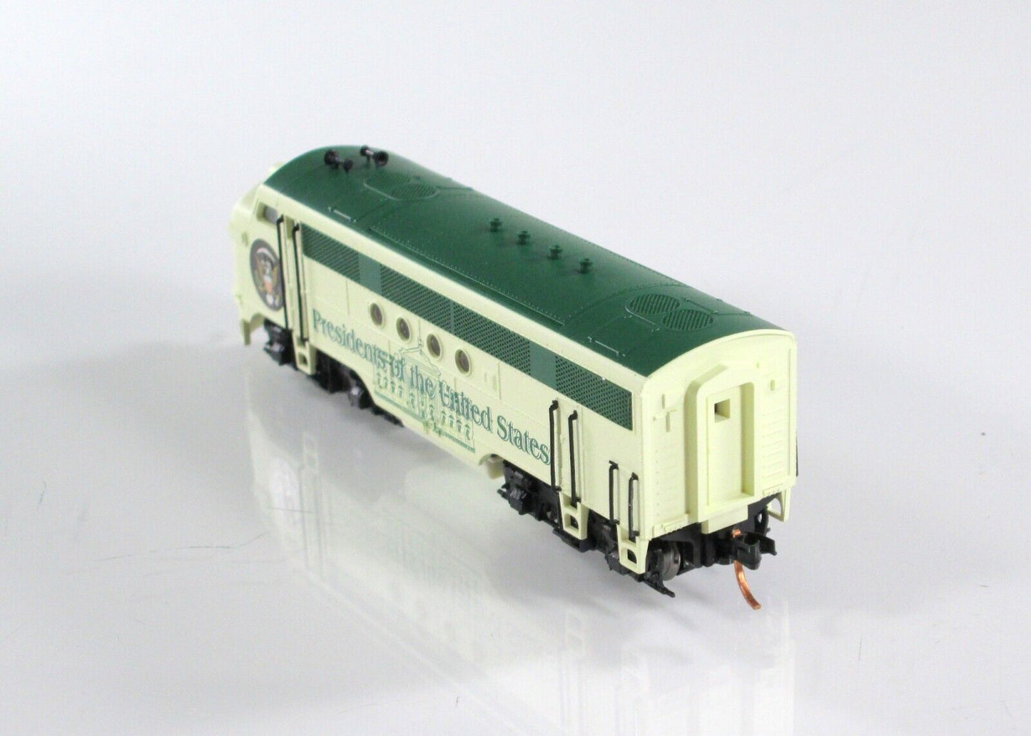 N Scale **PRESIDENTIAL** FT A Locomotive - Micro Trains 98701611 *DCC RDY **RARE
