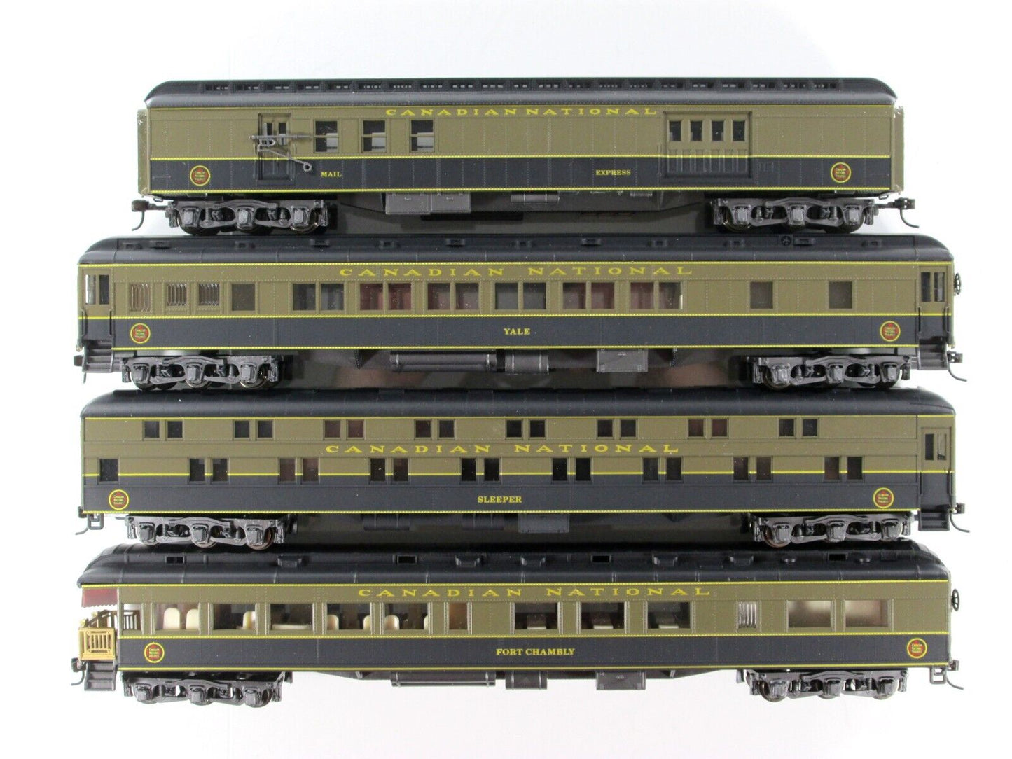 HO Scale *CANADIAN NATIONAL* 1920s Passenger Set B - Rivarossi 6919, Knuckle Cpl