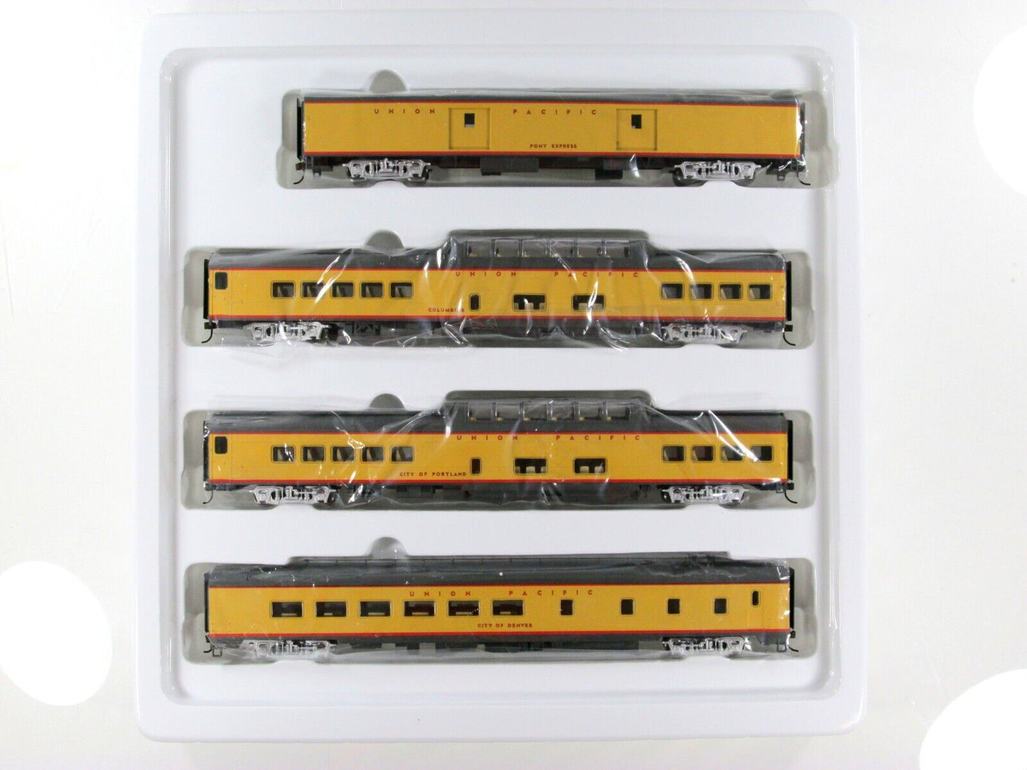 HO Scale *UNION PACIFIC EXCURSION* Passenger Set B -Rivarossi R6998, Knuckle Cpl