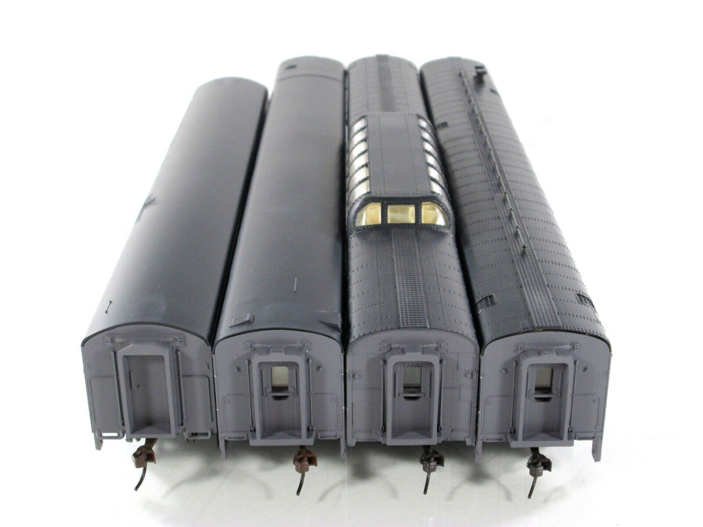 HO Scale *UNION PACIFIC GRAY* 1930s Passenger Set A - Rivarossi 6940, Knuckle Cp