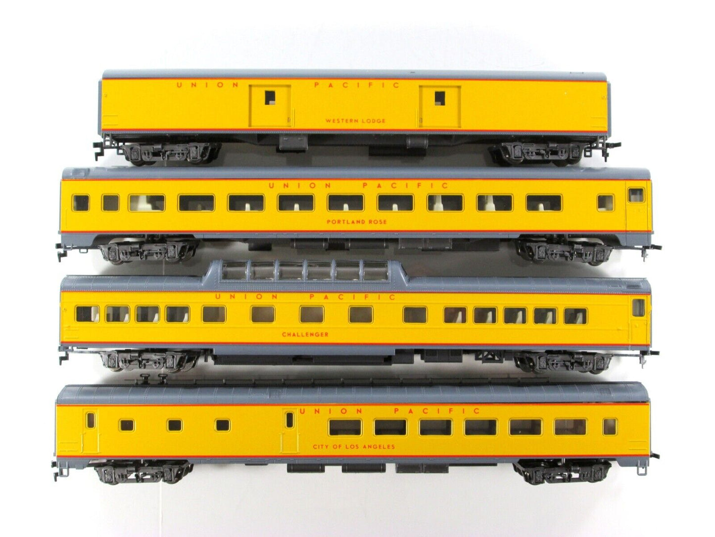 HO Scale ***UNION PACIFIC EXCURSION*** 1930s Passenger Set A ---- Rivarossi 6962