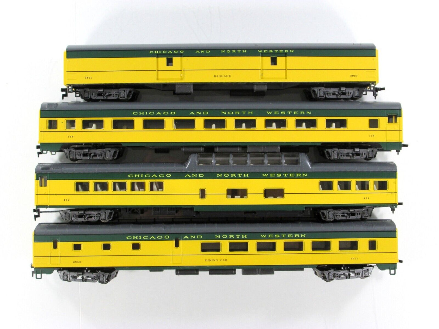 HO Scale **CHICAGO NORTH WESTERN** 1930s Passenger 4-Car Set A -- Rivarossi 6932