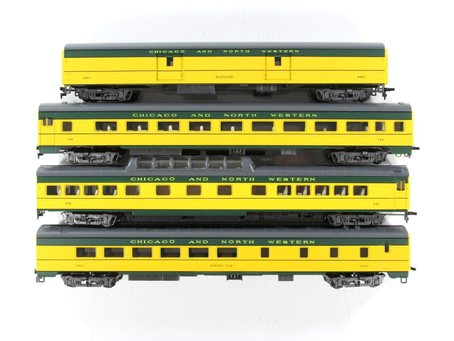 HO Scale **CHICAGO NORTH WESTERN** 1930s Passenger 4-Car Set A -- Rivarossi 6932