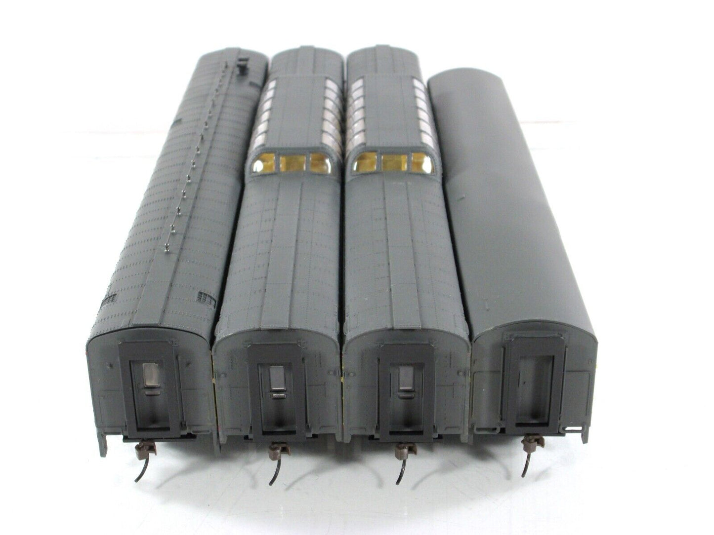 HO Scale *UNION PACIFIC EXCURSION* Passenger Set B, Rivarossi R6998, Knuckle Cpl