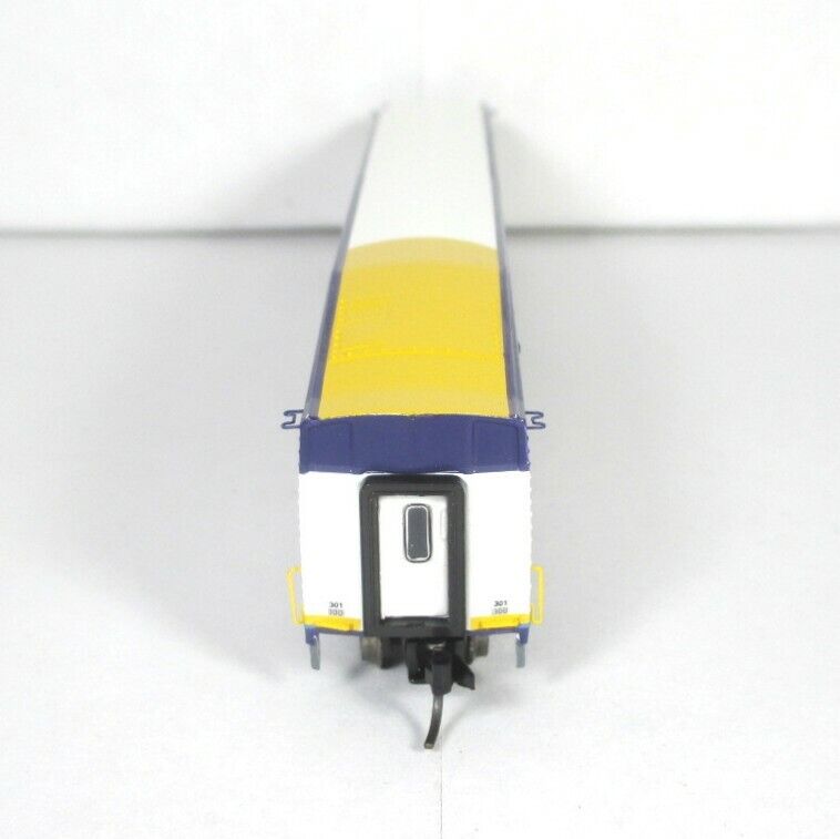 N Scale BOMBARDIER West Coast Express Commuter Coach Car #301 ---  Athearn 10144
