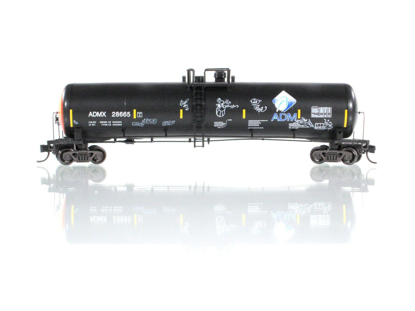 N Scale ***ADM*** Weathered & Graffiti Tank Car #28665 --- Micro Trains 11044350