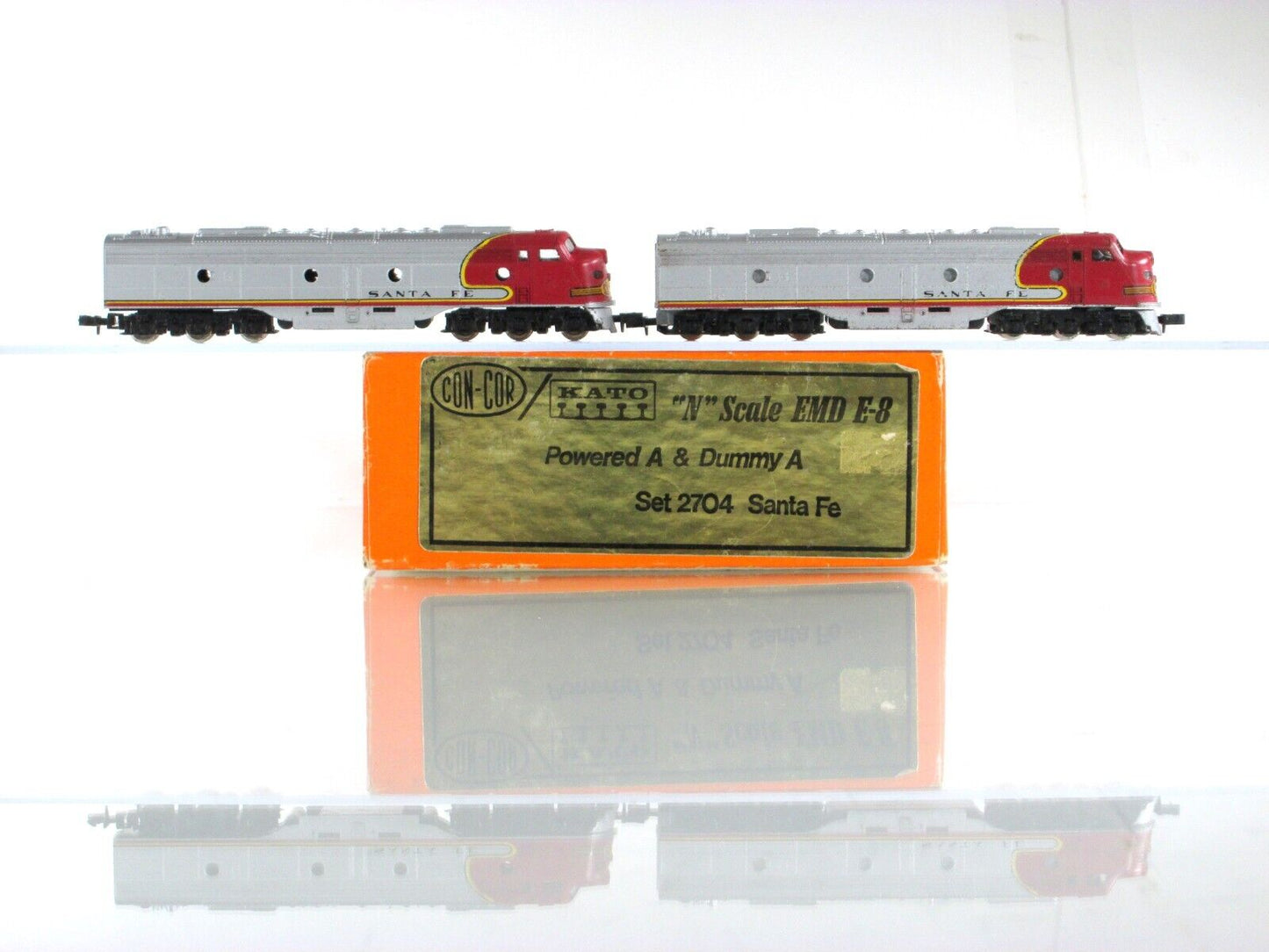 N Scale *SANTA FE* EMD E-8 Powered & Dummy A Locomotive Set -Con-Cor / Kato 2704