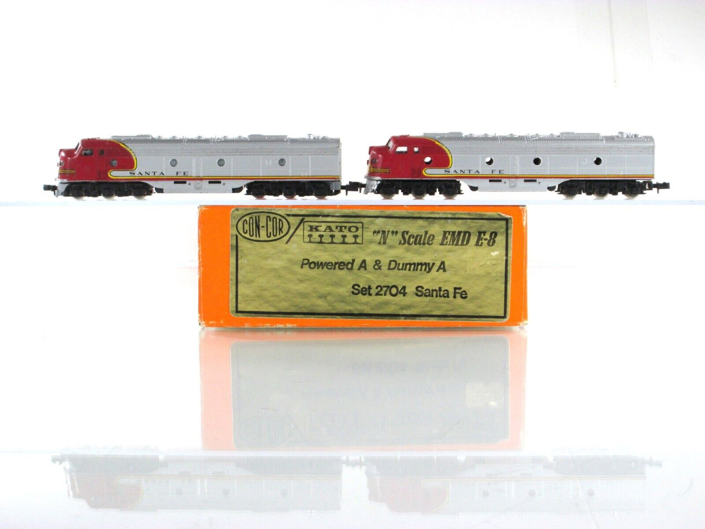 N Scale *SANTA FE* EMD E-8 Powered & Dummy A Locomotive Set -Con-Cor / Kato 2704