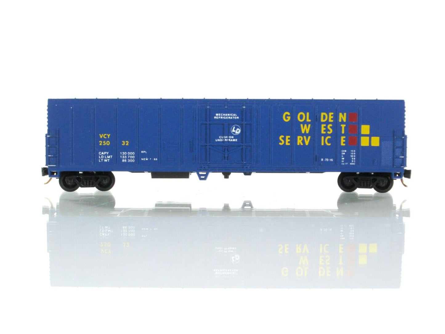 N Scale **GOLDEN WEST SERVICE** Reefer 9-Car Set - Con-Cor 148205, MTL Couplers
