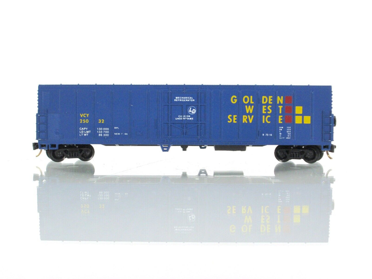 N Scale **GOLDEN WEST SERVICE** Reefer 9-Car Set - Con-Cor 148205, MTL Couplers